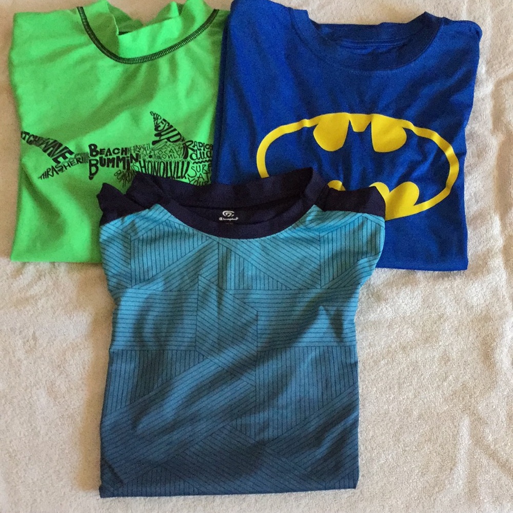 Champions Cherokee Batman shirt size boys 12/14